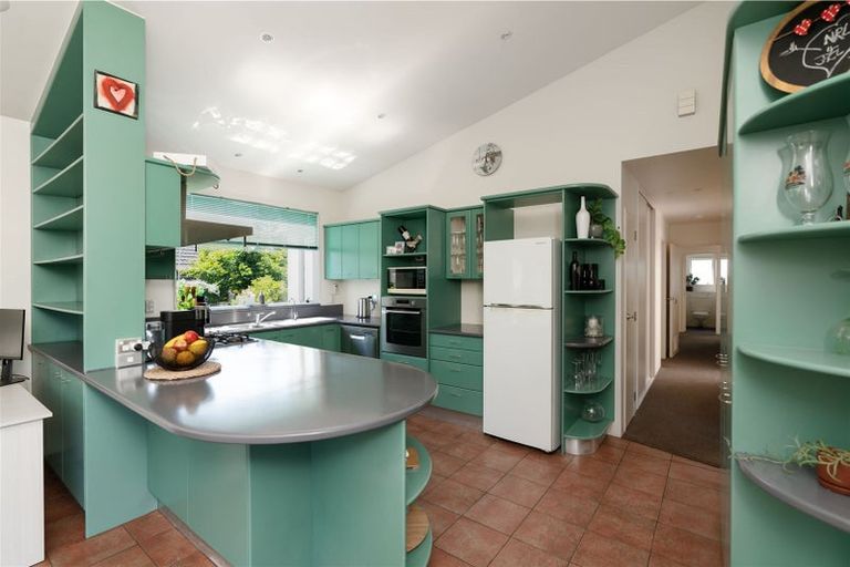 Photo of property in 43 Langdale Avenue, Paraparaumu, 5032