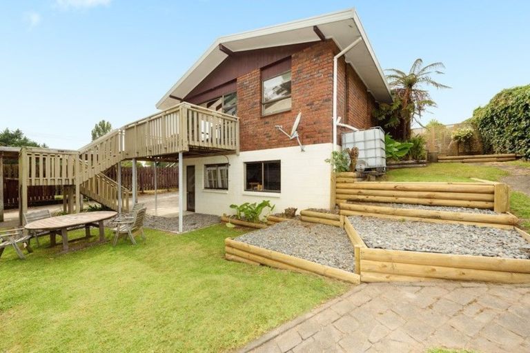 Photo of property in 20 Saunders Place, Te Puke, 3119