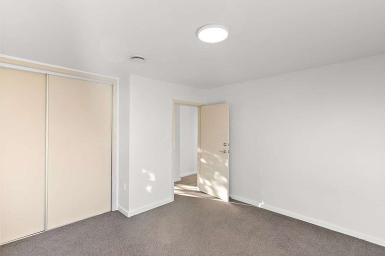 Photo of property in 32 Vagues Road, Northcote, Christchurch, 8052