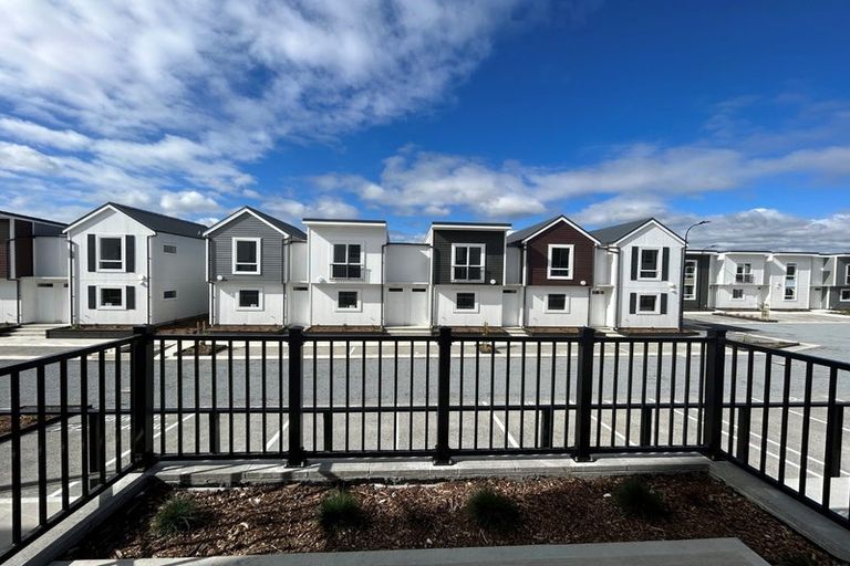 Photo of property in 40/30 Adventure Drive, Whitby, Porirua, 5024