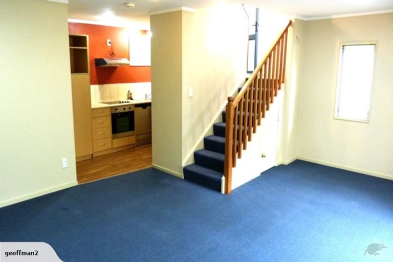 Photo of property in 35 Olivia Crescent, Tawa, Wellington, 5028