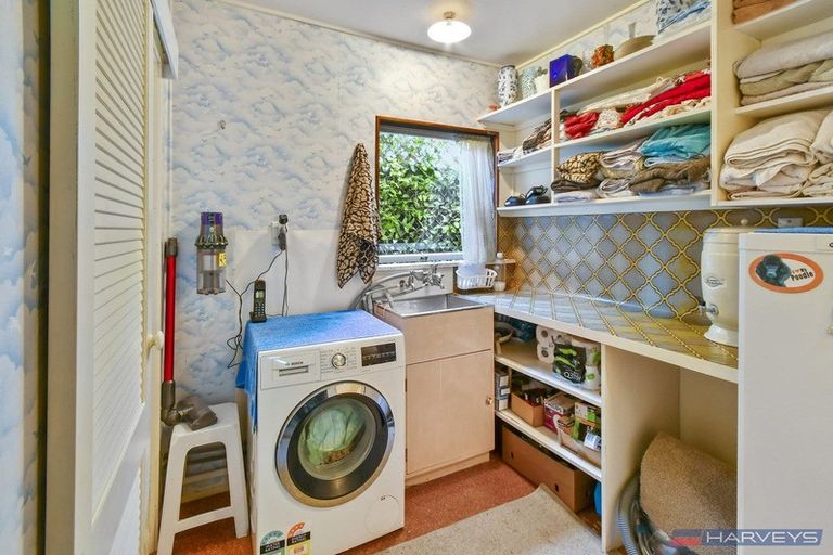 Photo of property in 211 Howard Road, Orere Point, Papakura, 2585