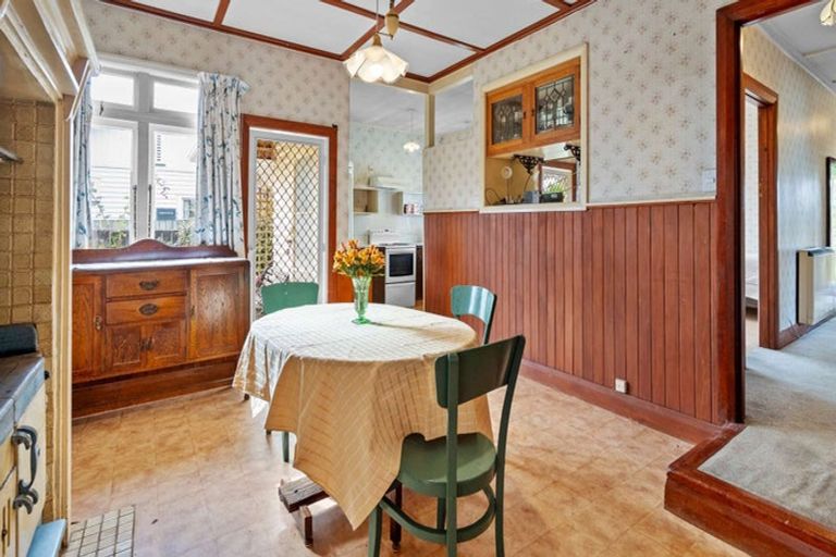 Photo of property in 10 Corlett Street, Utuhina, Rotorua, 3015