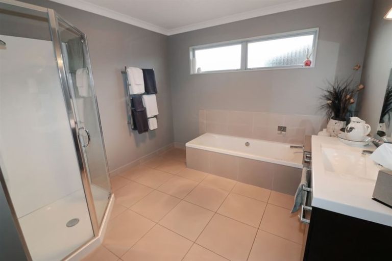 Photo of property in 134 Guy Street, Dannevirke, 4930