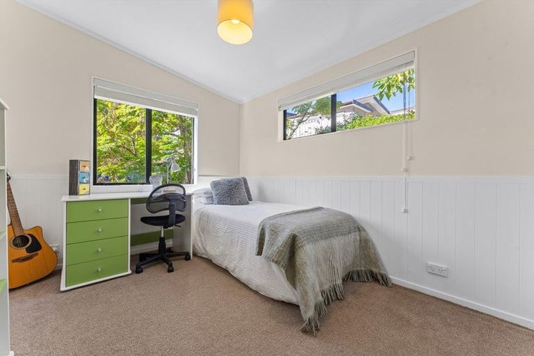 Photo of property in 1/12 Philson Terrace, Browns Bay, Auckland, 0630