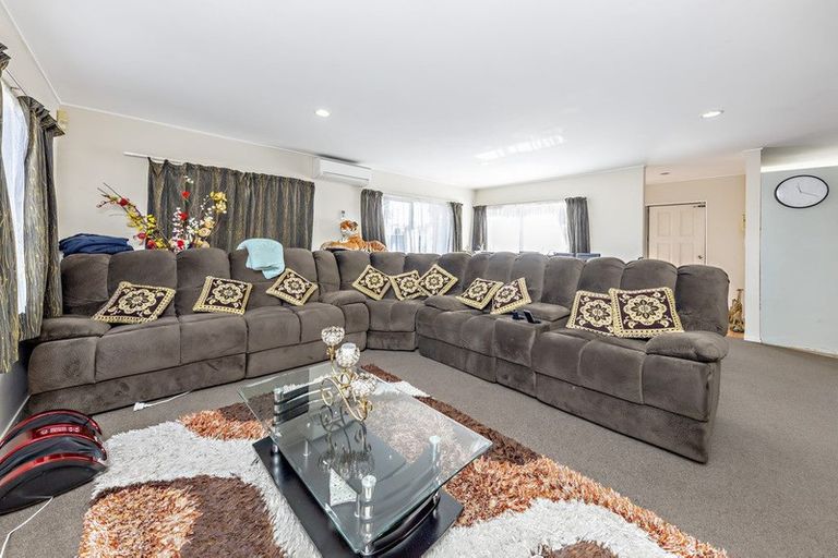 Photo of property in 2 Miles Avenue, Papatoetoe, Auckland, 2025