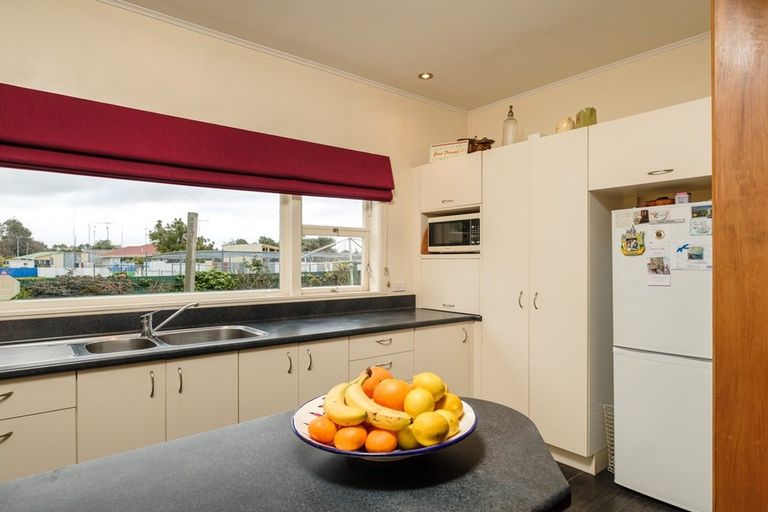 Photo of property in 16 Perry Street, Mangapapa, Gisborne, 4010