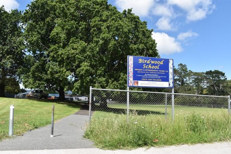 Photo of property in 2/77 Luanda Drive, Ranui, Auckland, 0612