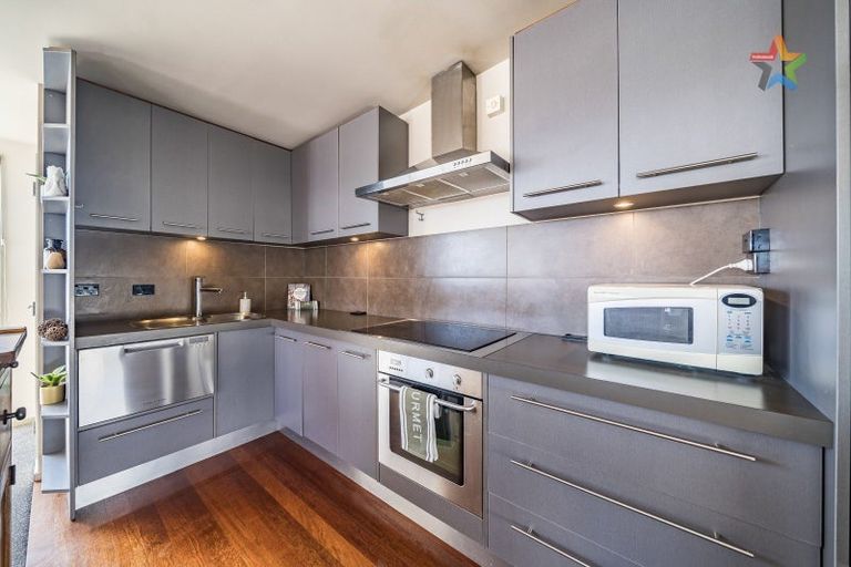 Photo of property in 2/224 Jackson Street, Petone, Lower Hutt, 5012