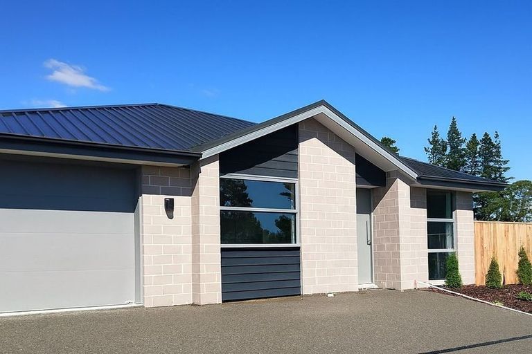 Photo of property in 35 Ella Street, Rolleston, 7614