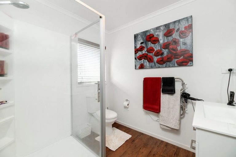 Photo of property in 130 Puhirake Crescent, Pyes Pa, Tauranga, 3112