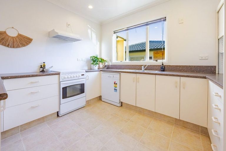 Photo of property in 915 Avenue Road East, Parkvale, Hastings, 4122
