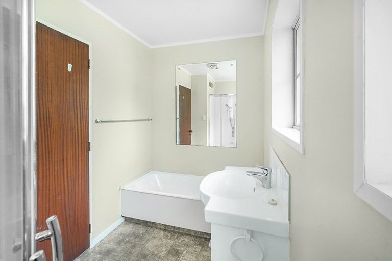 Photo of property in 71 Glen Lynne Avenue, Queenwood, Hamilton, 3210