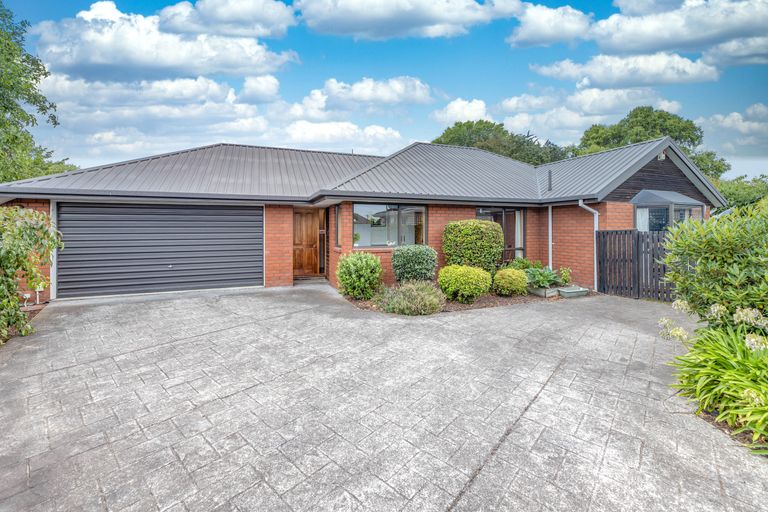 Photo of property in 23a Mappleton Avenue, Burnside, Christchurch, 8053