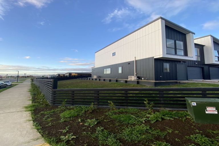 Photo of property in 14 Pukanui Avenue, Totara Park, Auckland, 2019