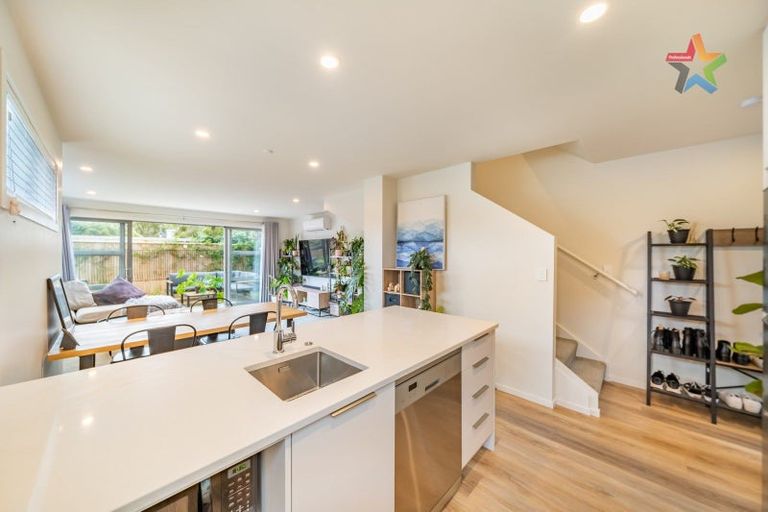 Photo of property in 9 Mcgrath Way, Taita, Lower Hutt, 5011