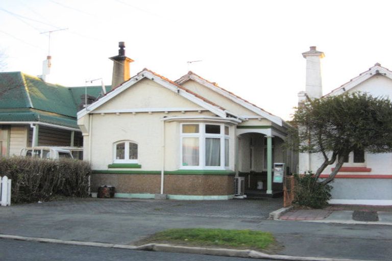 Photo of property in 82 Queens Drive, Saint Kilda, Dunedin, 9012
