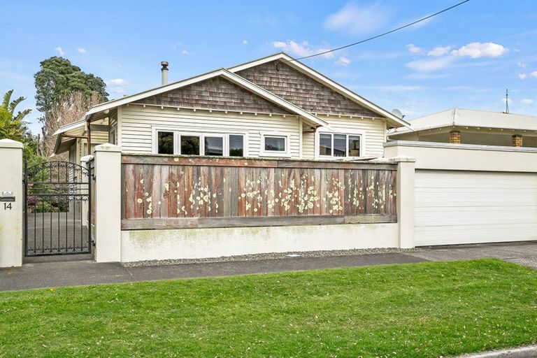 Photo of property in 14 Mclean Street, Strandon, New Plymouth, 4312