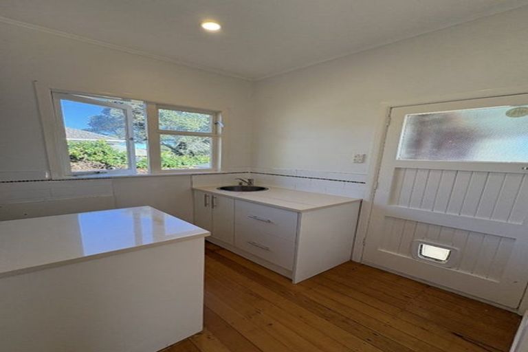 Photo of property in 2/44 Woolfield Road, Papatoetoe, Auckland, 2025