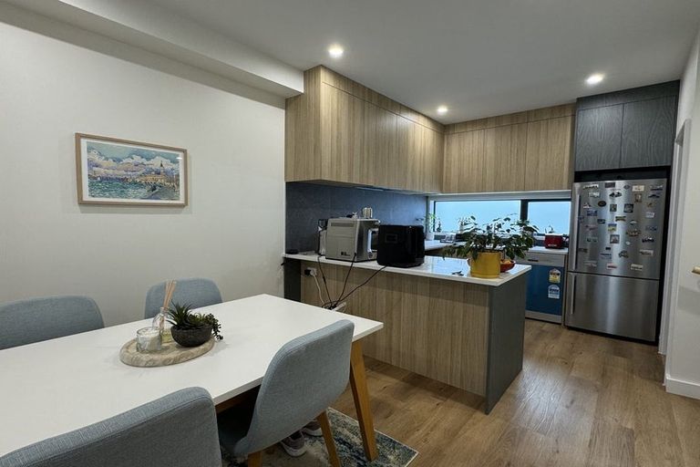 Photo of property in 16 Parkwood Avenue, Westgate, Auckland, 0614