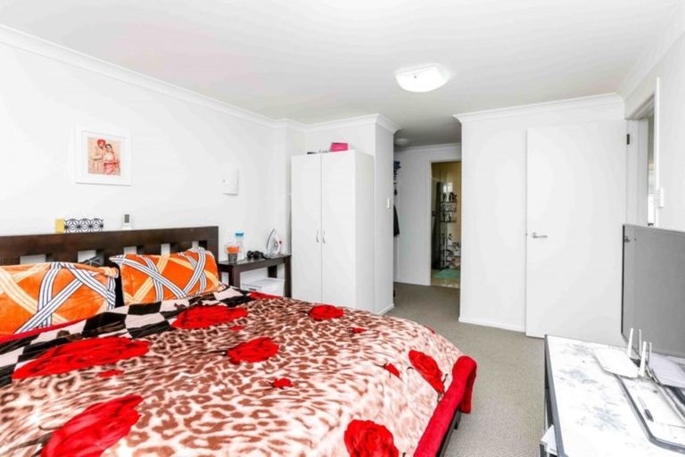 Photo of property in 129 Pendarves Street, New Plymouth, 4312