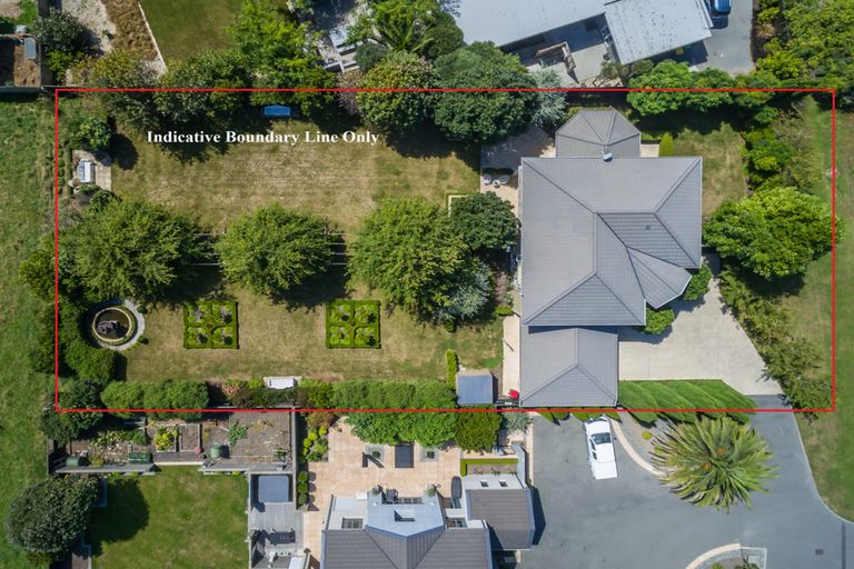 Photo of property in 6 Leabridge Mews, Harewood, Christchurch, 8051