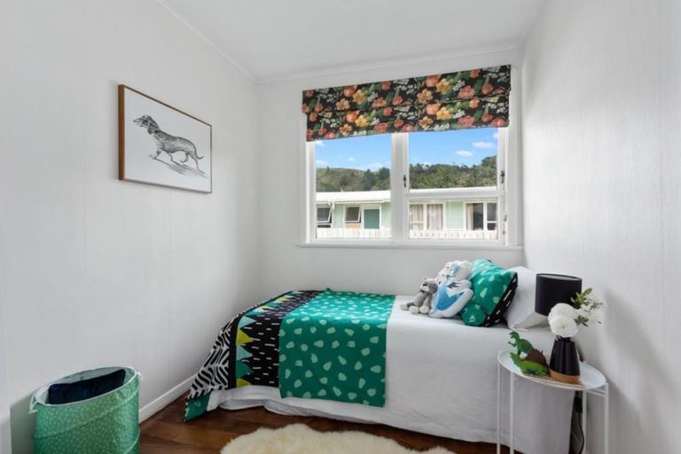 Photo of property in 18 Delaney Drive, Stokes Valley, Lower Hutt, 5019