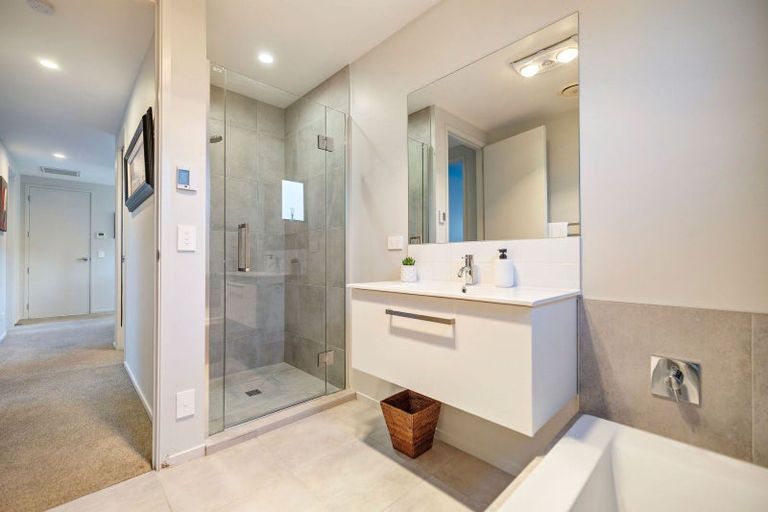 Photo of property in 27 Glenfiddich Road, Jacks Point, Queenstown, 9371