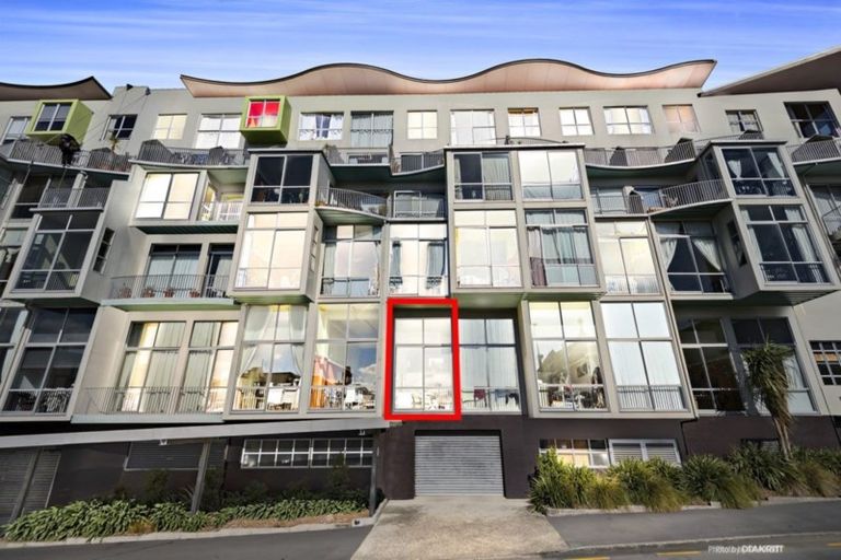 Photo of property in Qba Apartments, 1n/51 Webb Street, Mount Cook, Wellington, 6011