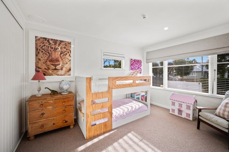 Photo of property in 4 Humariri Street, Point Chevalier, Auckland, 1022