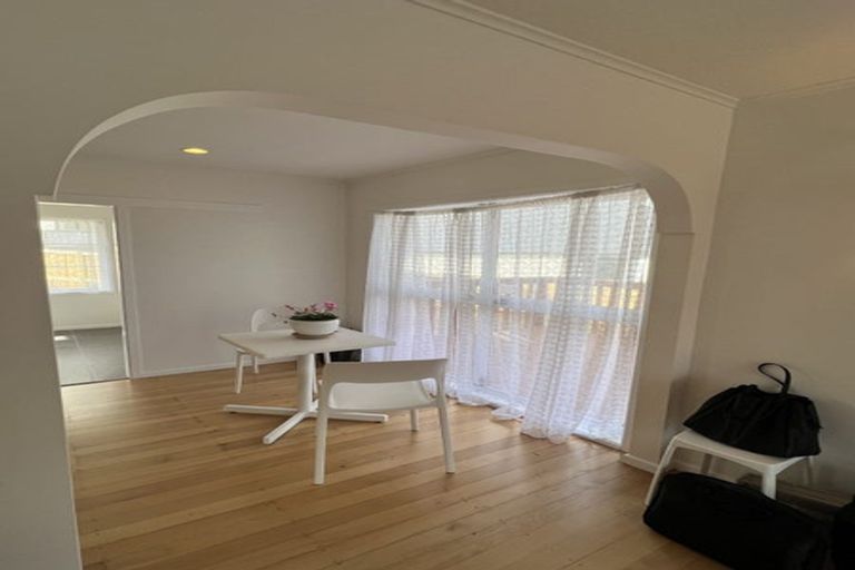 Photo of property in 32 Essex Street, Te Atatu South, Auckland, 0610