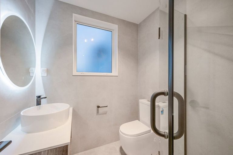 Photo of property in 14 Davey Crescent, Orewa, 0931