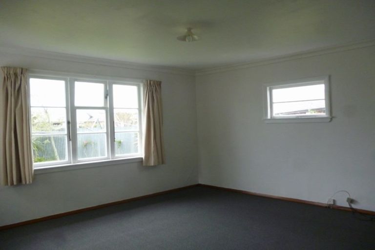 Photo of property in 13 Douglas Street, Hawera, 4610