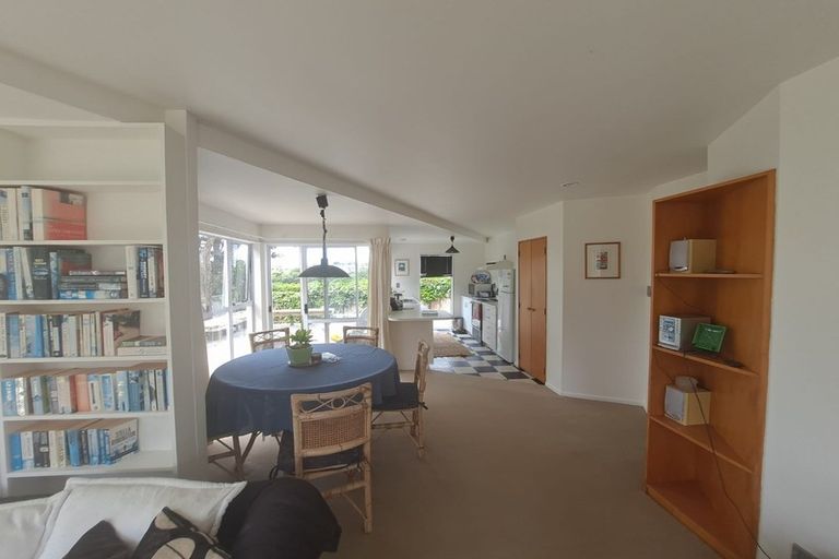 Photo of property in 21 Arden Place, Oakura, 4314