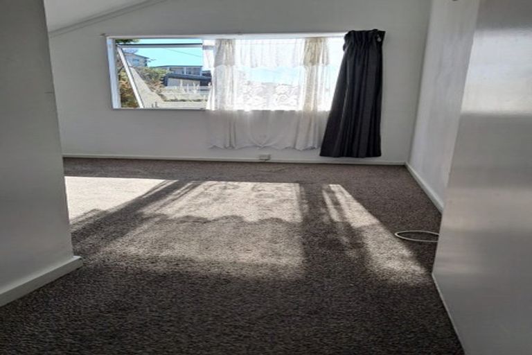 Photo of property in 1 Corlett Street, Johnsonville, Wellington, 6037