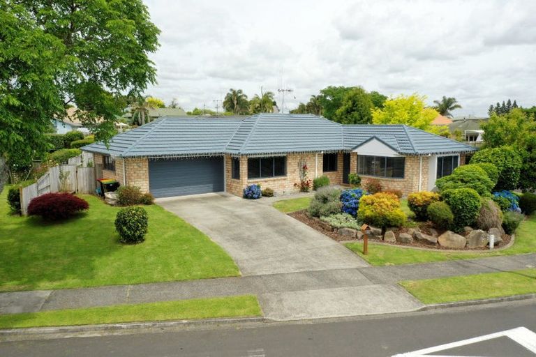 Photo of property in 2 Ranfurly Terrace, Pyes Pa, Tauranga, 3112