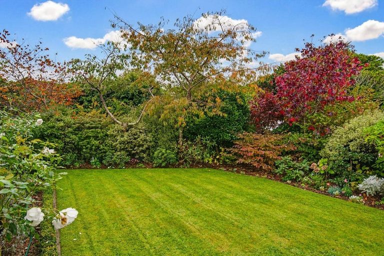 Photo of property in 5 Patterson Grove, Waikanae, 5036