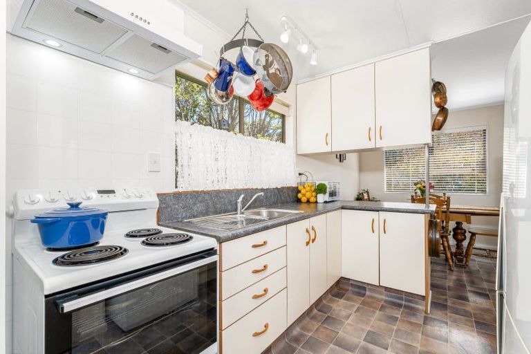 Photo of property in 90 Omapere Street, Whitby, Porirua, 5024