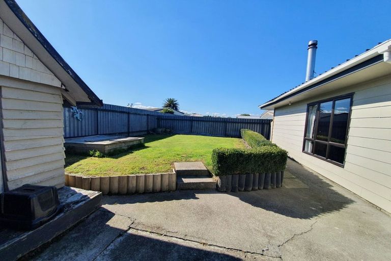 Photo of property in 32 Tararua Terrace, Cloverlea, Palmerston North, 4412