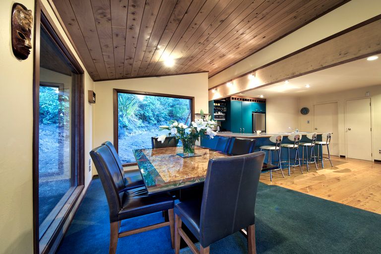 Photo of property in 11e Longfellow Parade, Glen Eden, Auckland, 0604