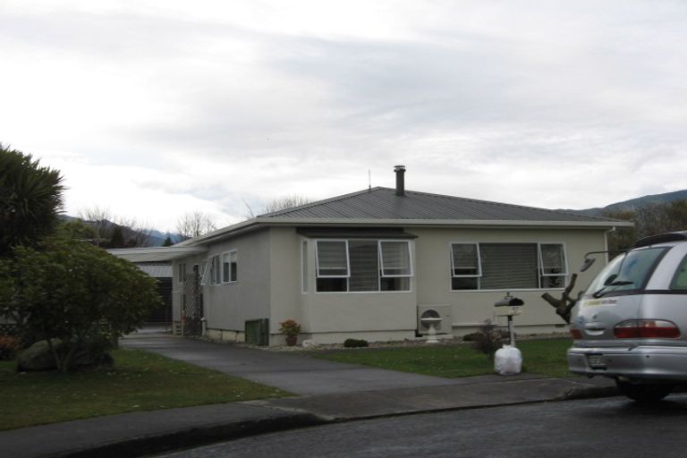Photo of property in 27 Feary Crescent, Takaka, 7110