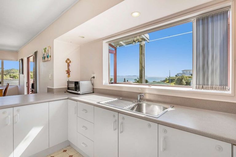 Photo of property in 5 Dudley Crescent, Cable Bay, 0420