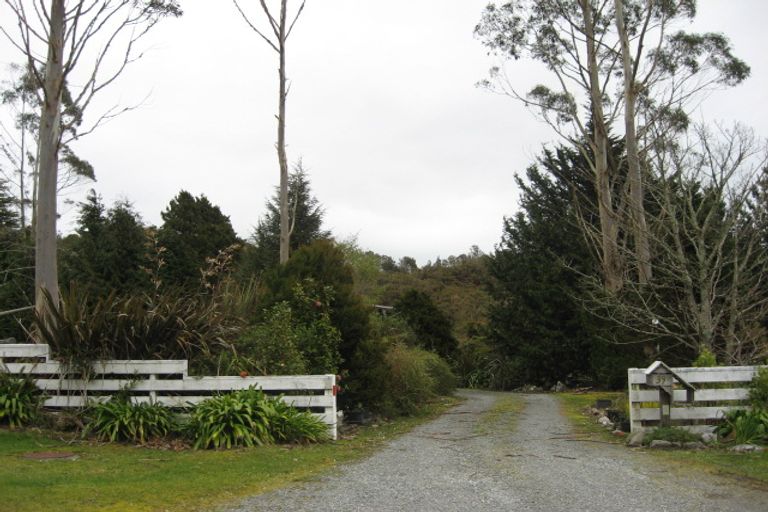 Photo of property in 43 Herd Street, Dunollie, Runanga, 7803