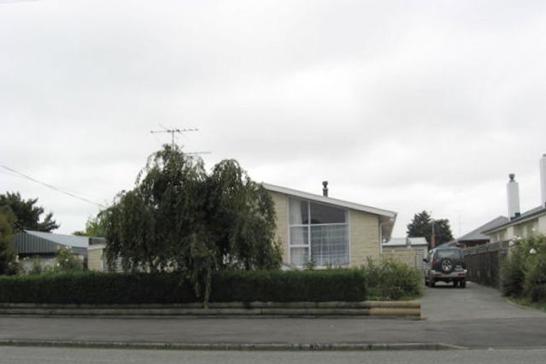 Photo of property in 152 Mcmurdo Street, Tinwald, Ashburton, 7700