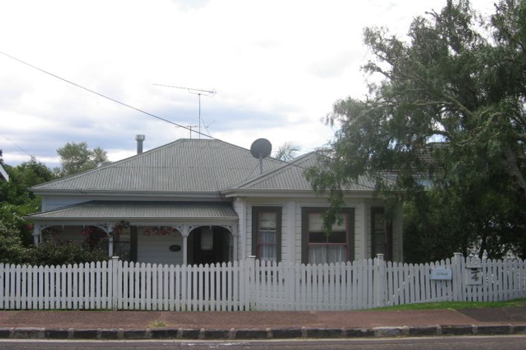 Photo of property in 4 Saint Leonards Road, Devonport, Auckland, 0624