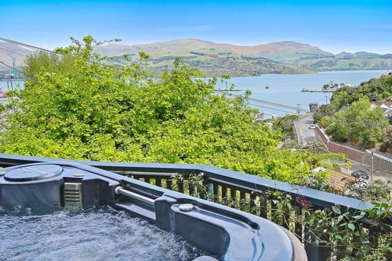 Photo of property in 37 Jacksons Road, Lyttelton, 8082