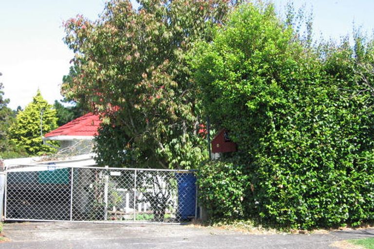 Photo of property in 9 Reiman Street, New Lynn, Auckland, 0600