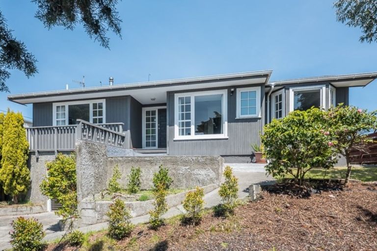 Photo of property in 12 Frances Street, Waikanae Beach, Waikanae, 5036