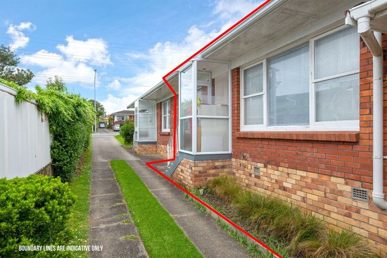 Photo of property in 2/43 Shakespeare Road, Milford, Auckland, 0620