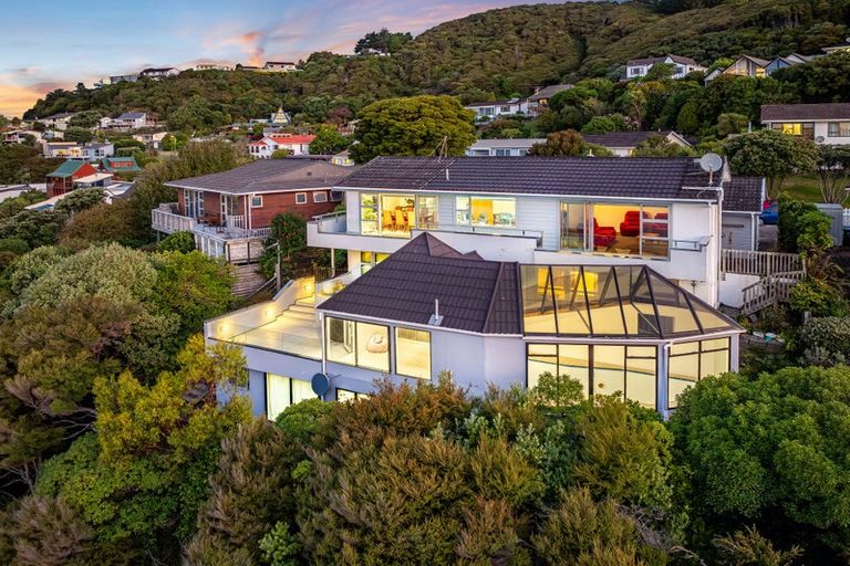 Photo of property in 35 Bosun Terrace, Whitby, Porirua, 5024